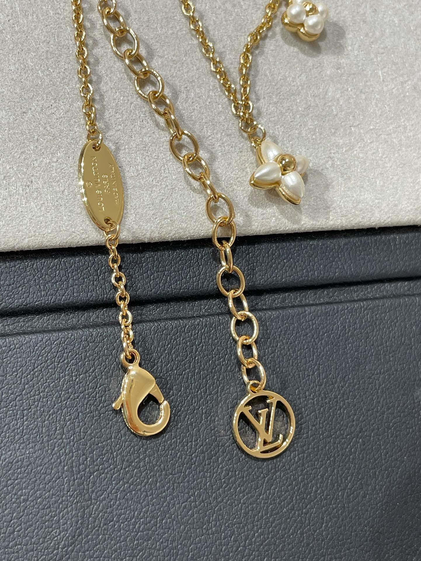 Mysitc FLOWERGRAM GOLD MOP ダブルロウネックレス