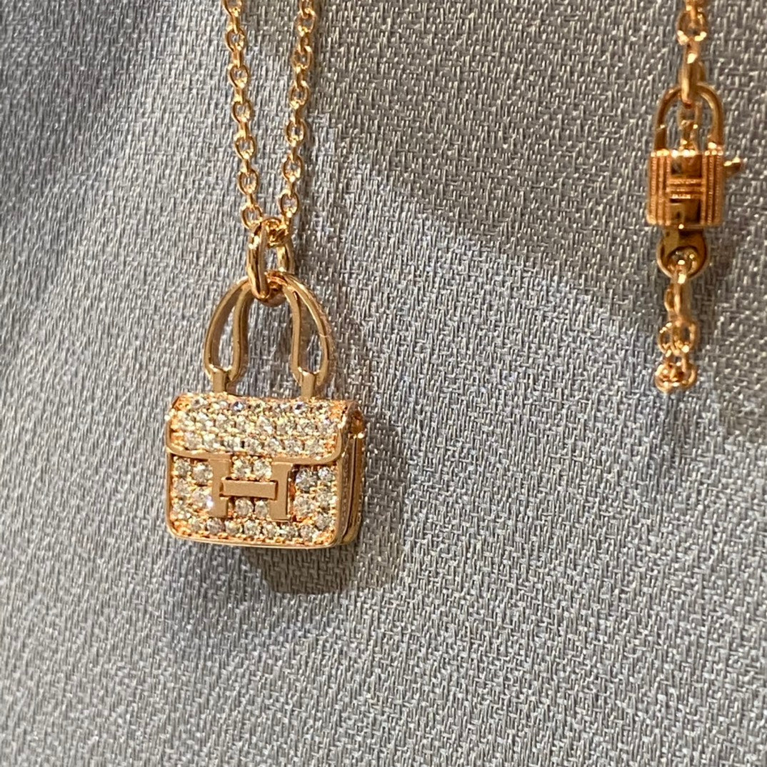 Mysitc CONSTANCE PEDANT DIAMOND NECKLACE