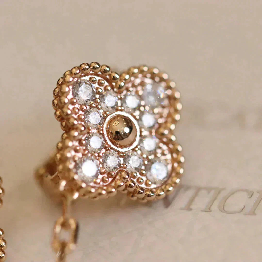 Mysitc CLOVER MEDIUM 1 MOTIFS FUll DIAMOND EARRINGS