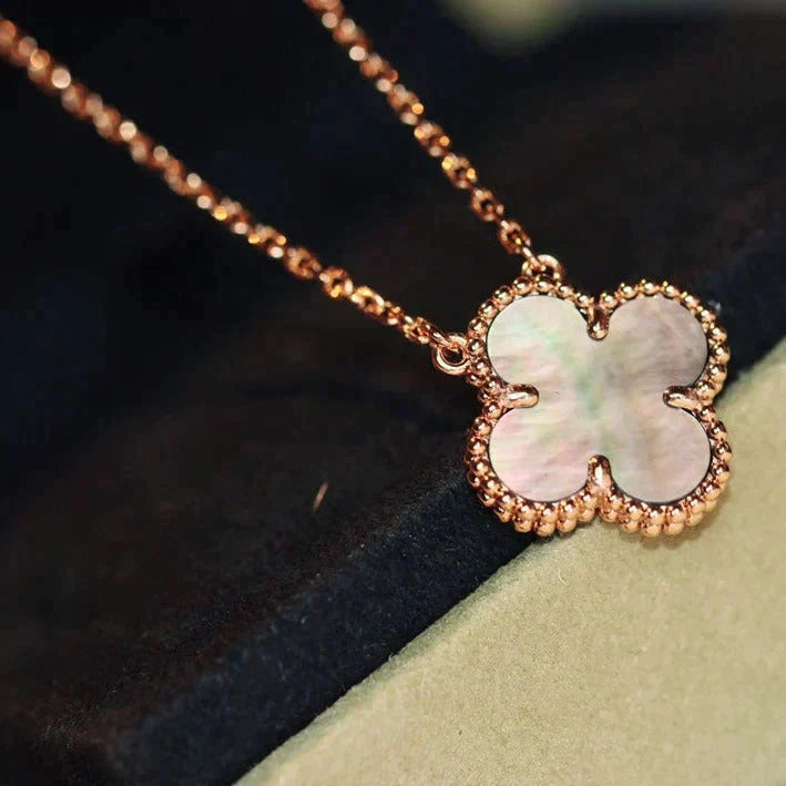 Mysitc CLOVER 15MM グレーマザーオブパールネックレス