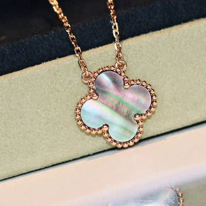 Mysitc CLOVER 15MM グレーマザーオブパールネックレス