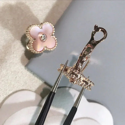 Mysitc CLOVER MEDIUM 1 MOTIFS  PINK MOP DIAMOND EARRINGS