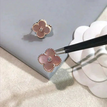 Mysitc CLOVER MEDIUM 1 MOTIFS  PINK MOP DIAMOND EARRINGS