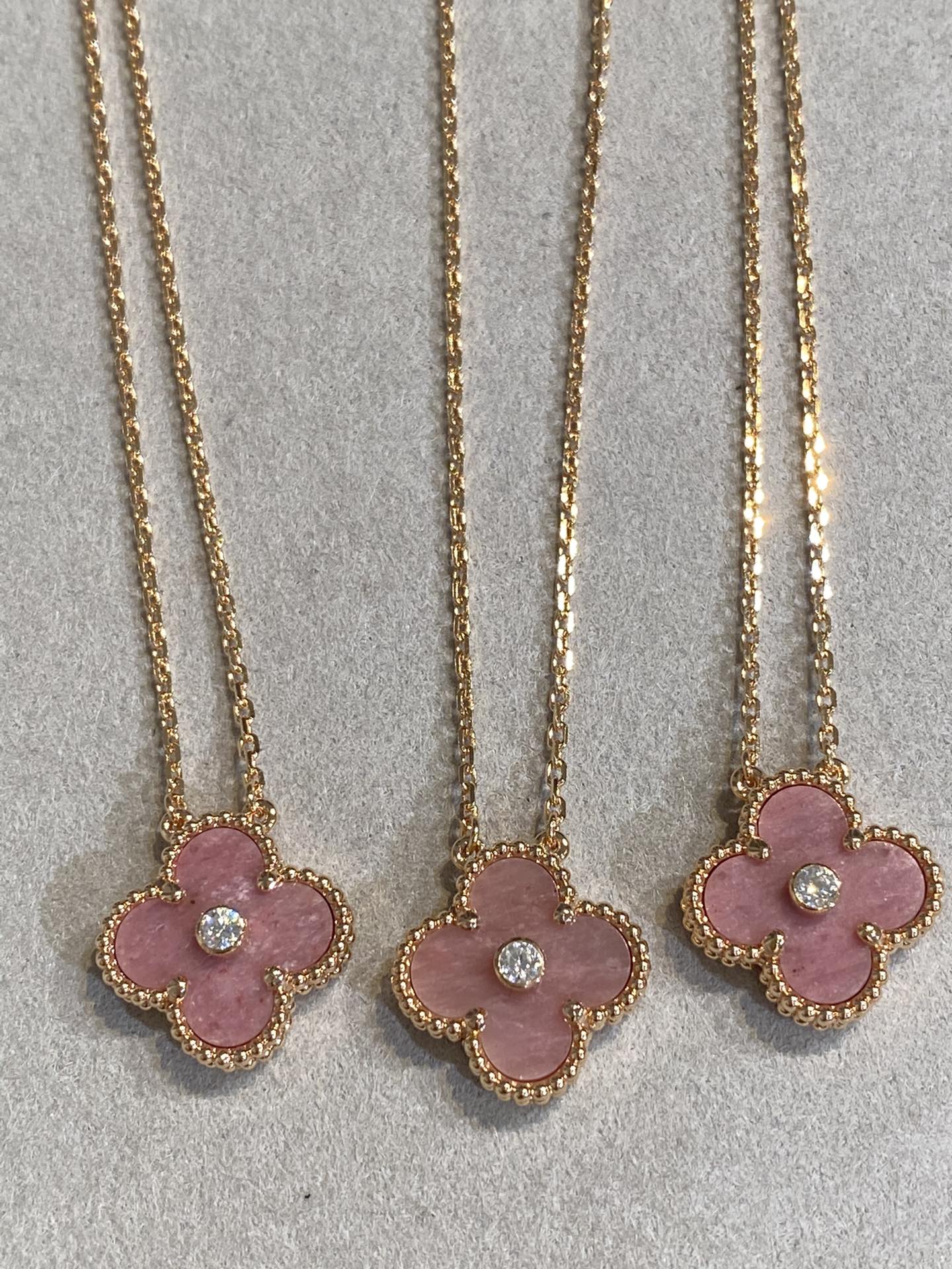 Mysitc CLOVER 15MM DIAMOND RHODONITE NECKLACE
