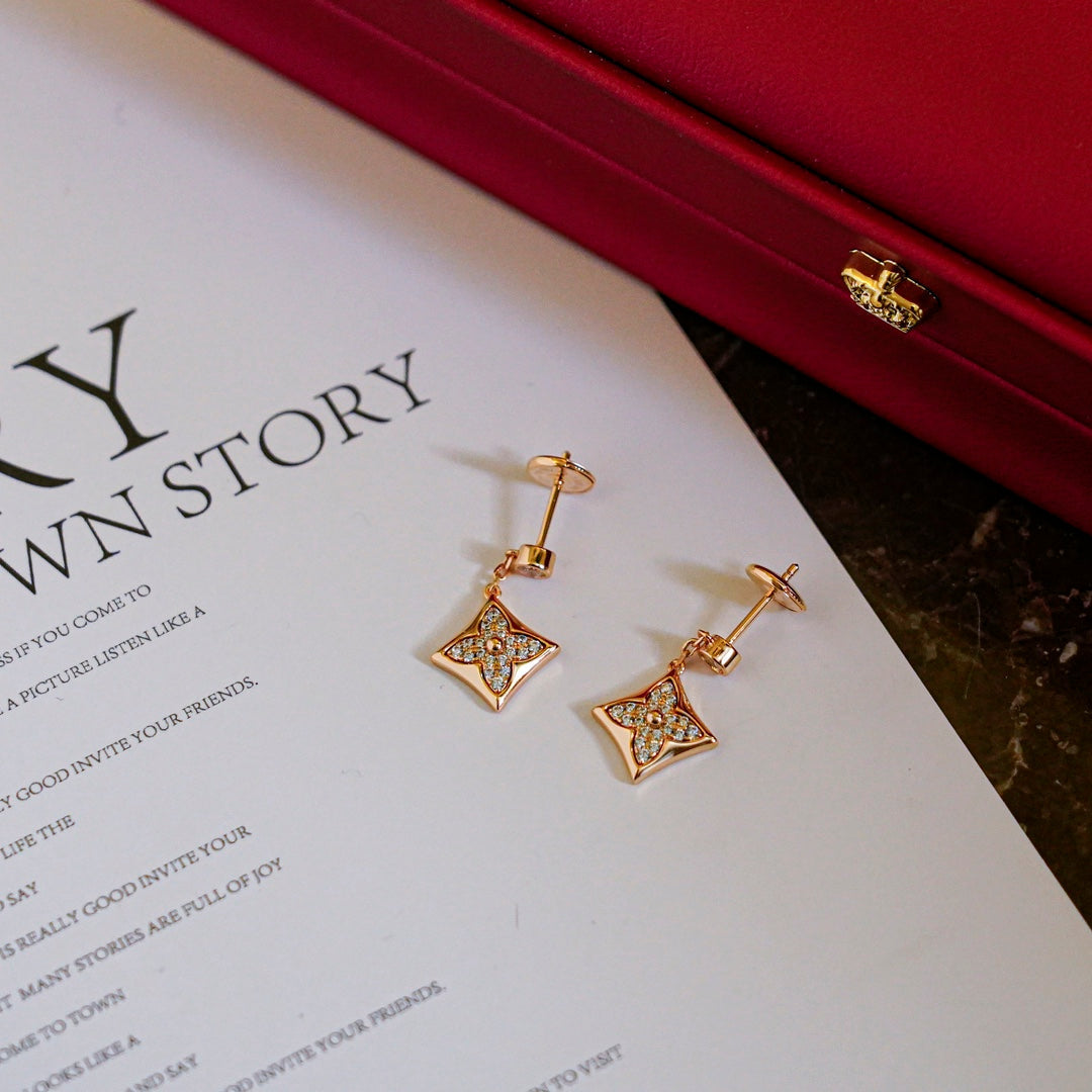Mysitc STAR DIAMONDS EARRINGS GOLD