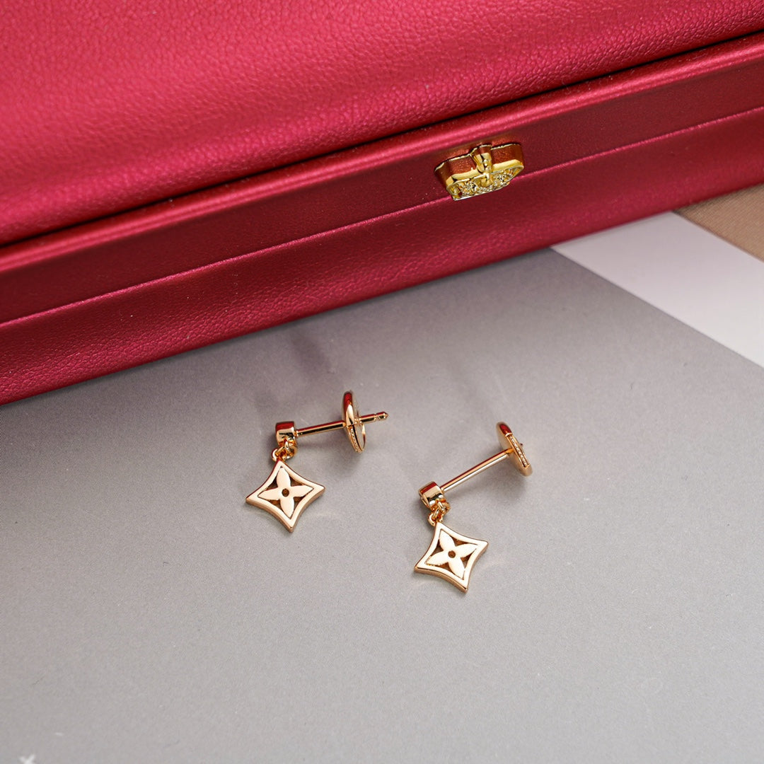 Mysitc STAR EARRINGS GOLD