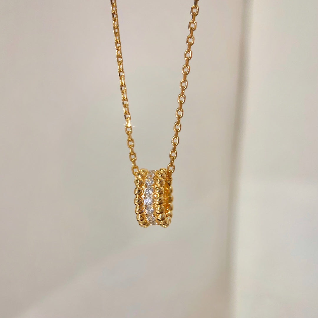 ミスティックペルリーダイヤモンドネックレス