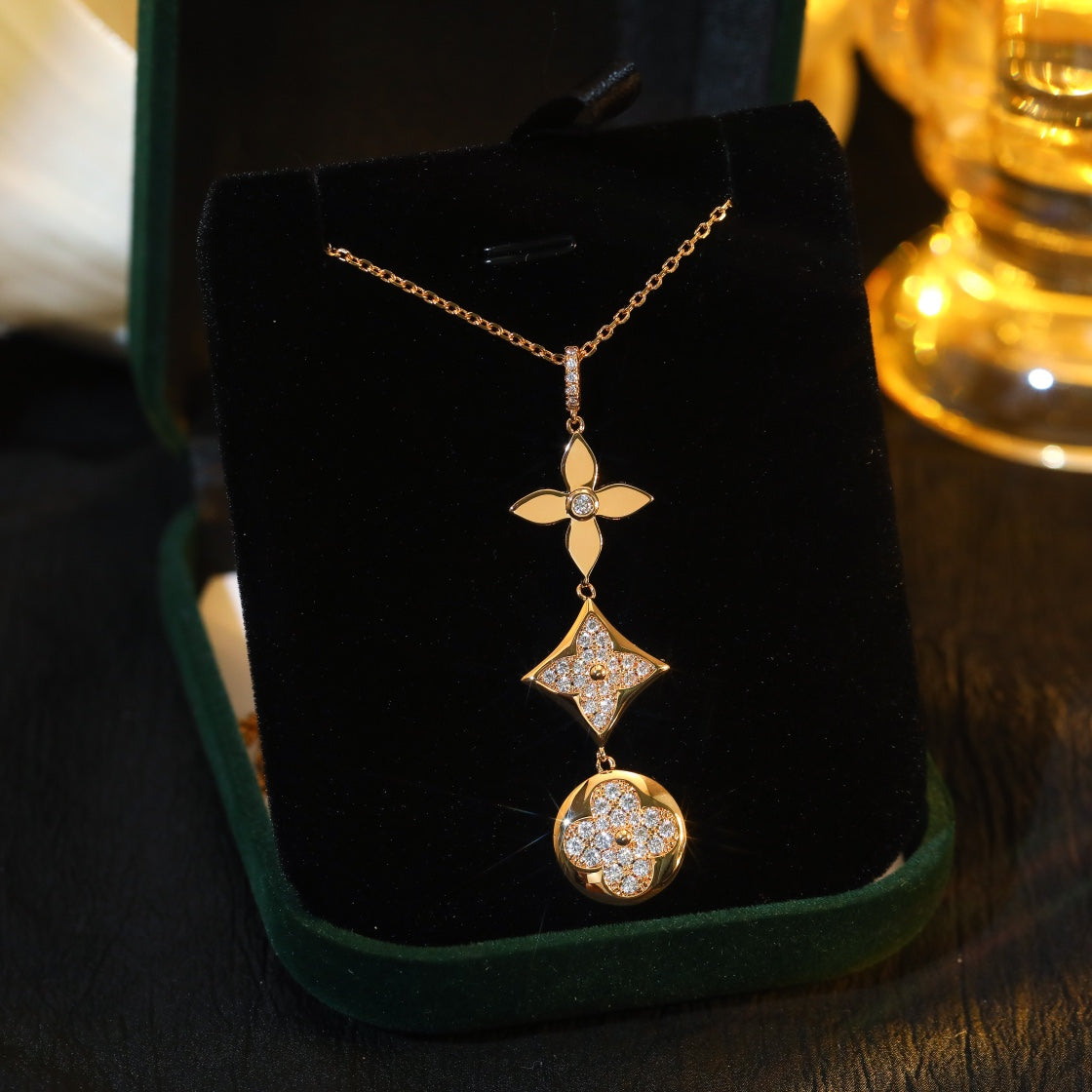 Mysitc STAR AND SUN DIAMOND PINK GOLD NECKLACE