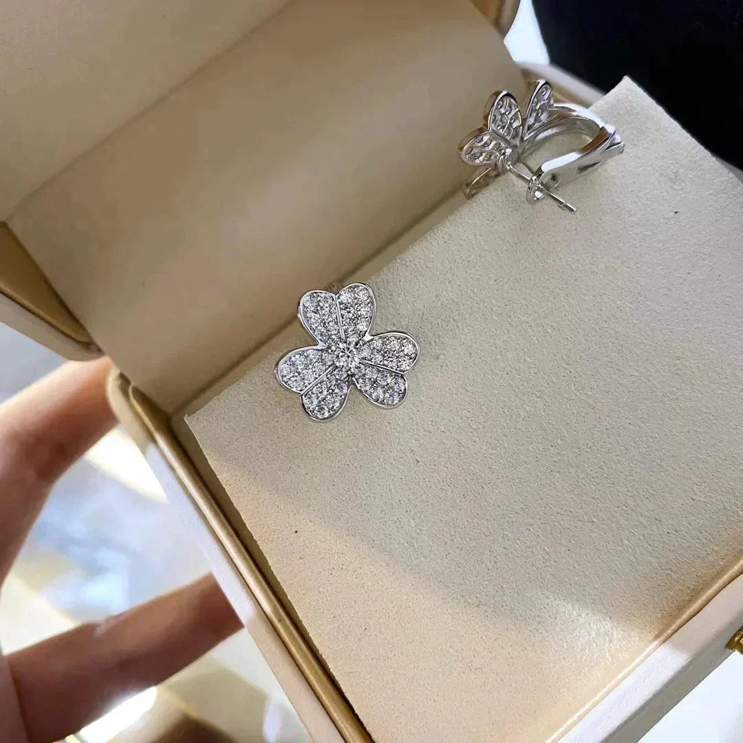 Mysitc CLOVER COMOS DIAMOND EARRINGS SILVER