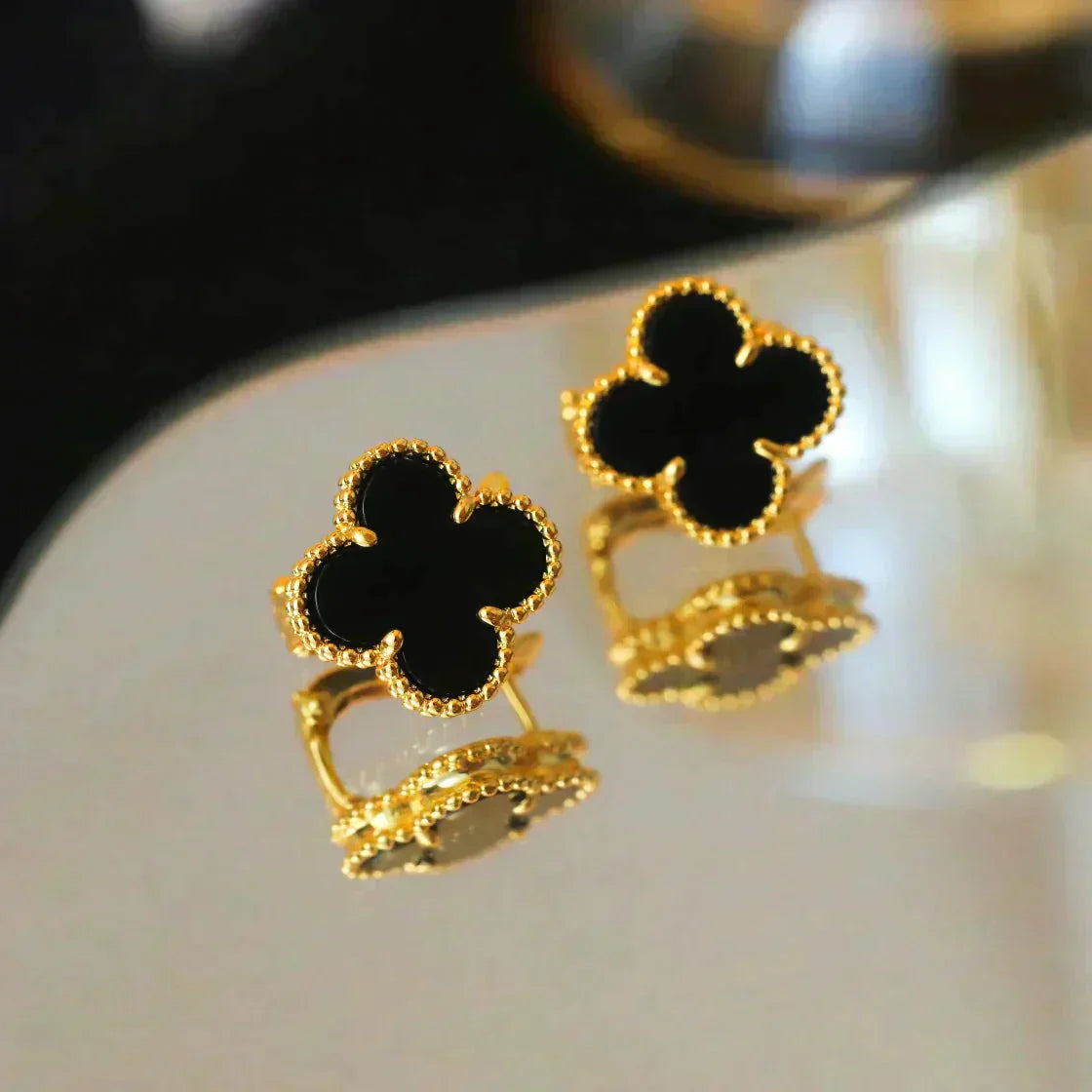 Mysitc CLOVER MEDIUM 1 MOTIFS  ONYX STUD EARRINGS