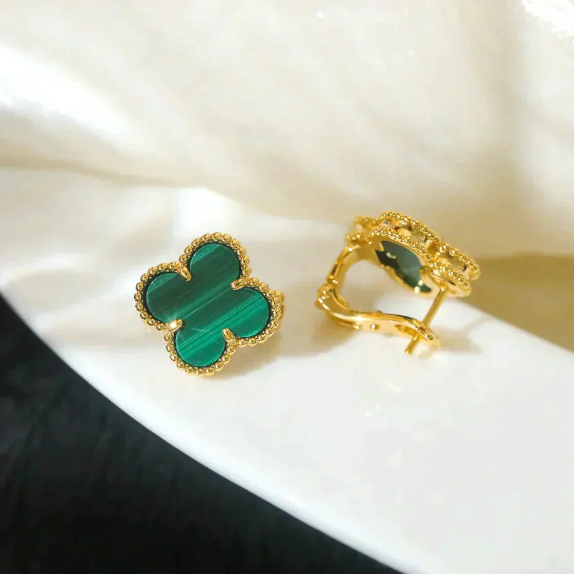 Mysitc CLOVER MEDIUM 1 MOTIFS MALACHITE  EARRINGS