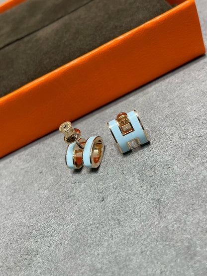 Mysitc POP H SKY BLUE STUD EARRINGS