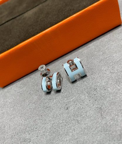 Mysitc POP H SKY BLUE STUD EARRINGS