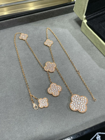 ミスティック クローバー 6モチーフ ダイヤモンド パヴェ ネックレス