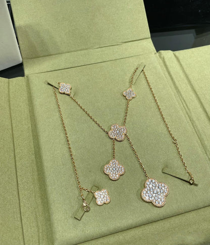 ミスティック クローバー 6モチーフ ダイヤモンド パヴェ ネックレス