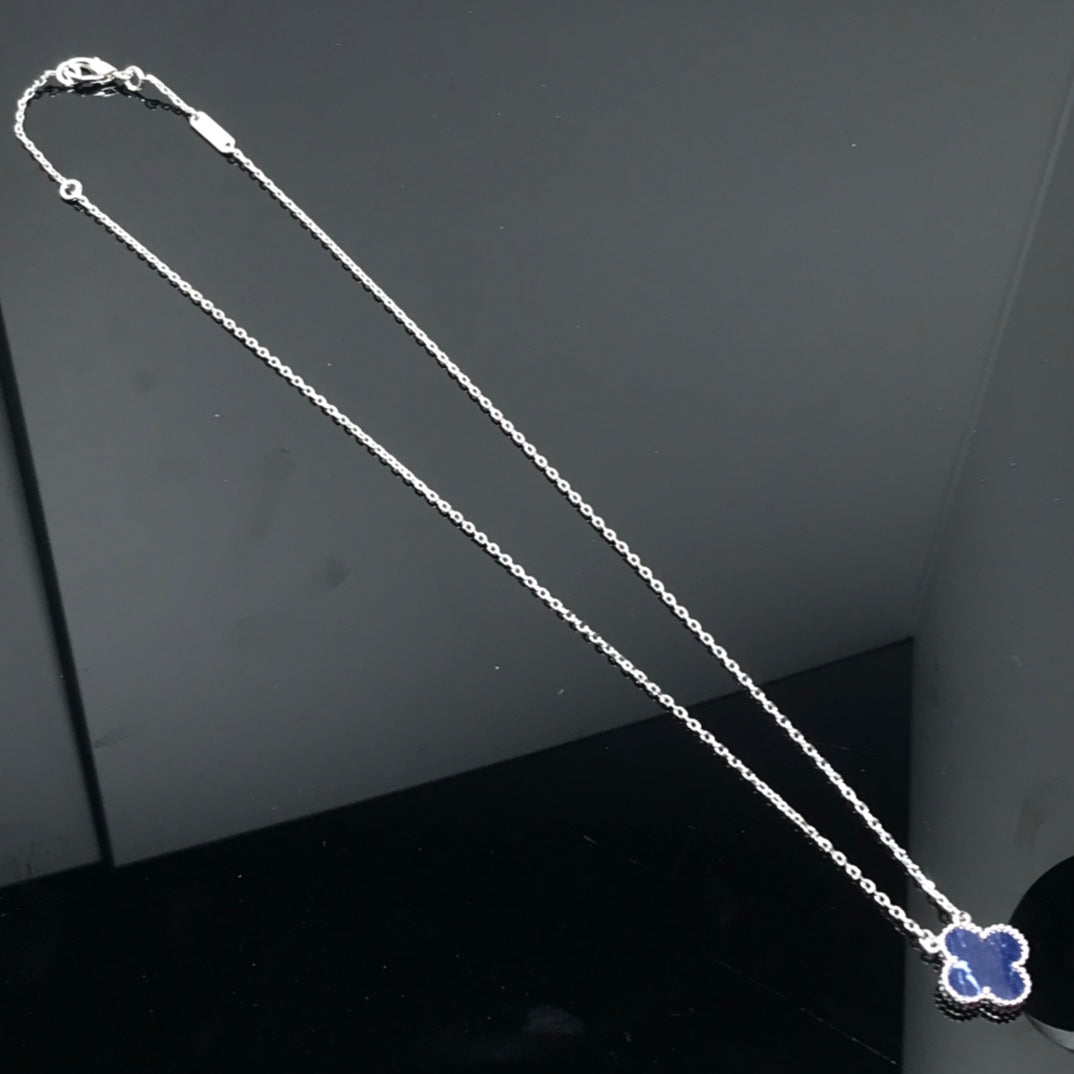 Mysitc CLOVER PIETERSITE SILVER LONG NECKLACE