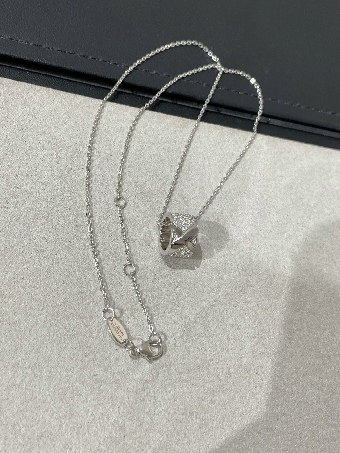 Mysitc LIENS EVIDENCE DIAMOND PAVED NECKLACE