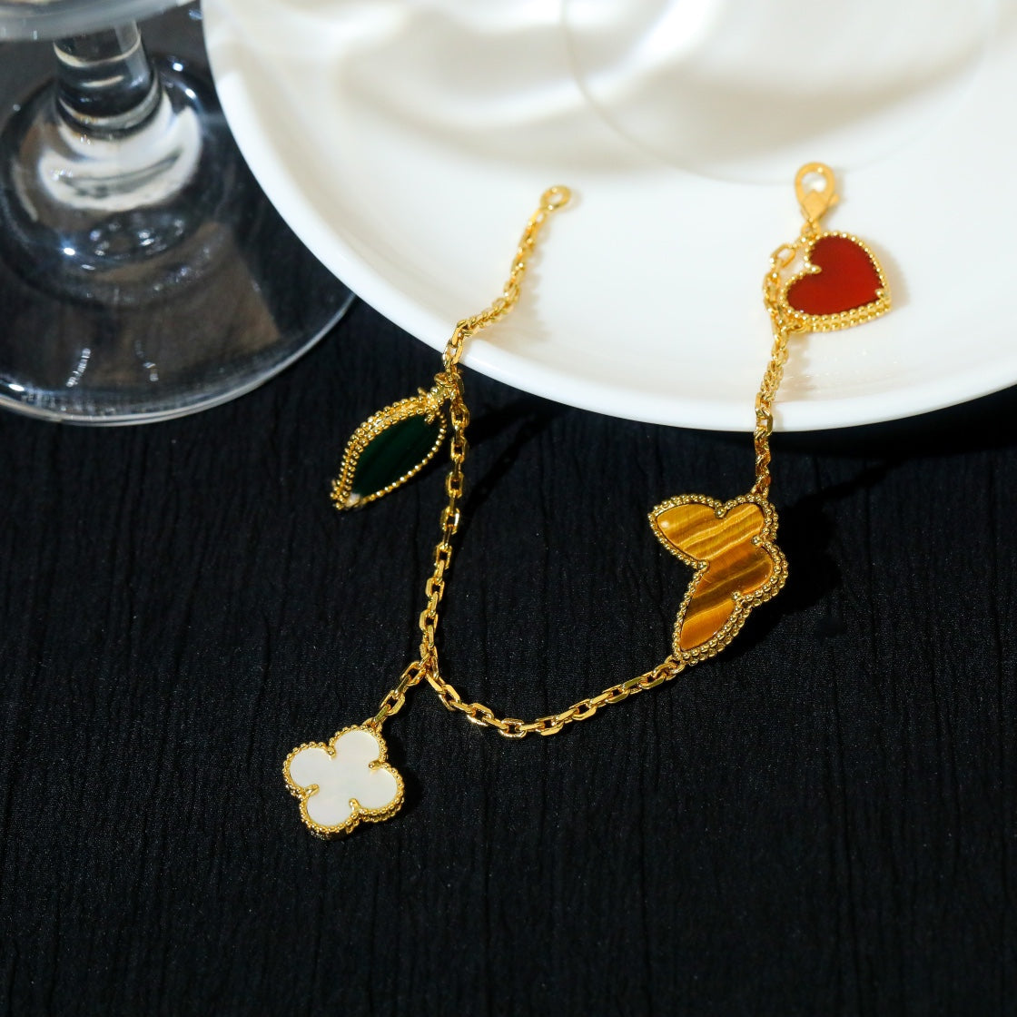 Mysitc LUCKY SPRING 5 MOTIF GOLD BRACELET