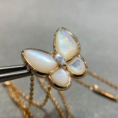 Mysitc BUTTERFLY MOP DIAMOND NECKLACE