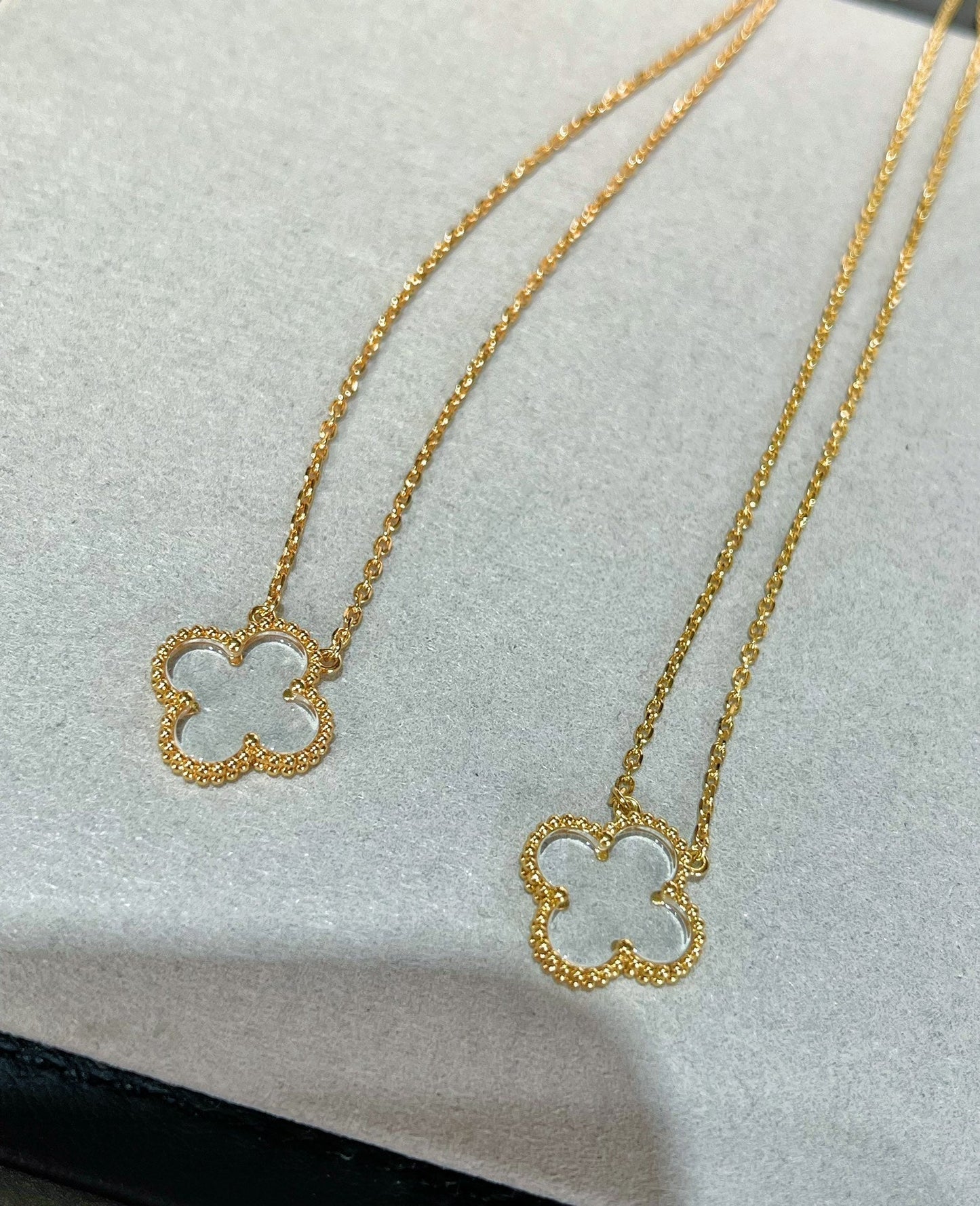 Mysitc CLOVER ROCK CRYSTAL ROSE GOLD NECKLACE