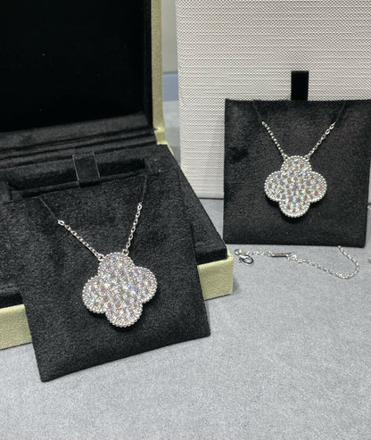 Mysitc CLOVER 25MM LARGE PENDANT DIAMOND PAVED SILVER NECKLACE