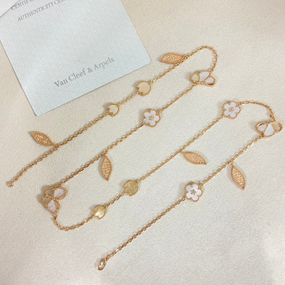 {"Mystic"] 26 NEW CLOVER LUCKY LIGHT YELLOW AND WHITE SET"}