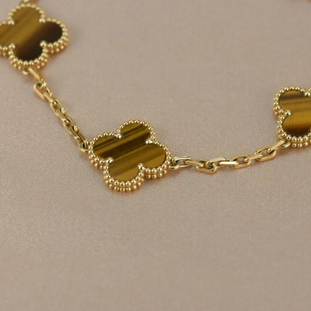[Mysitc ]New  CLOVER 5 MOTIFS TIGER EYE BRACELET COLLECTION