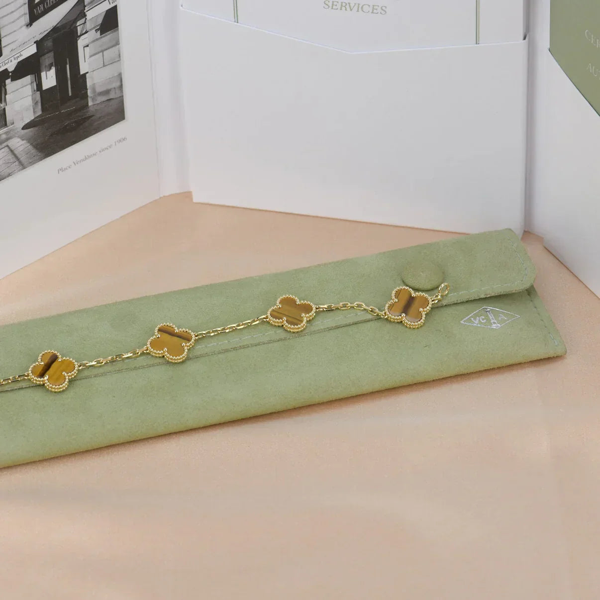 [Mysitc ]New  CLOVER 5 MOTIFS TIGER EYE BRACELET COLLECTION