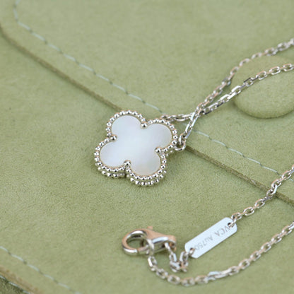 MYSTIC CLOVER 15MM ホワイト マザーオブパール シルバー