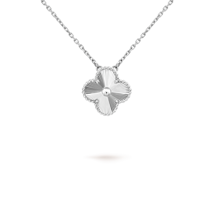 Mysitc CLOVER 15MM LASER NECKLACE SILVER