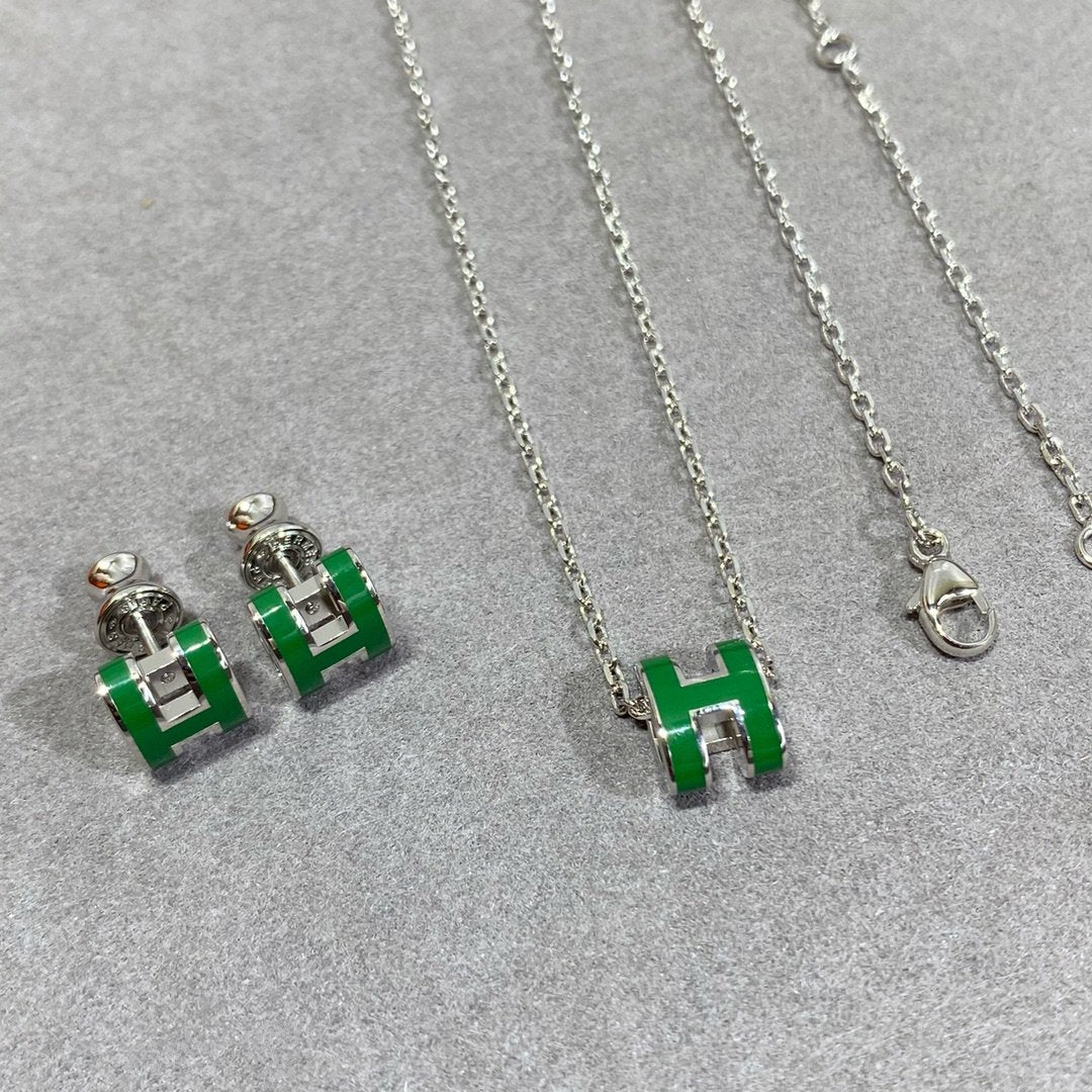 Mysitc POP H GREEN NECKLACE SILVER AND GOLD