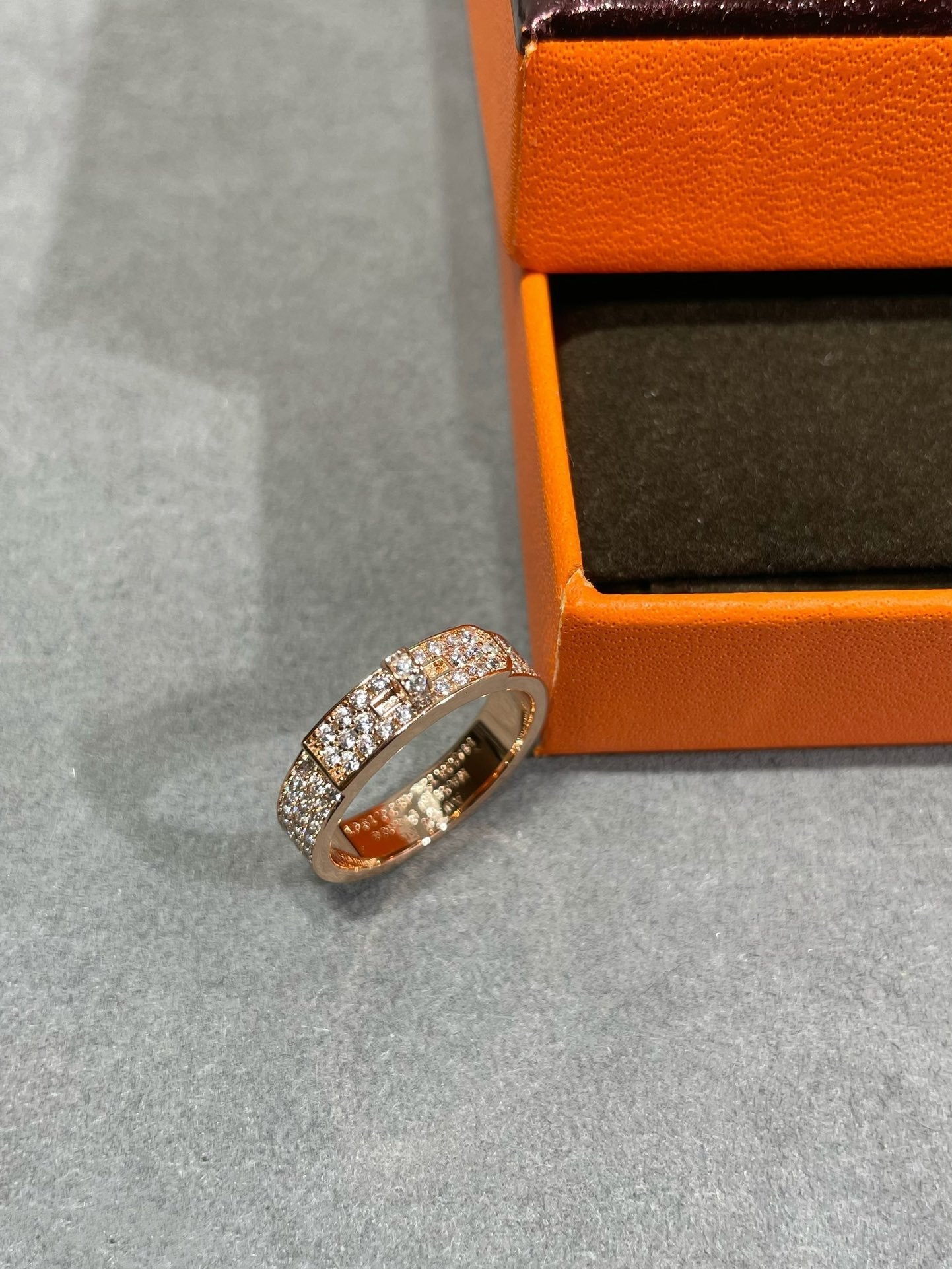 Mysitc KELLY PINK GOLD DIAMOND RING