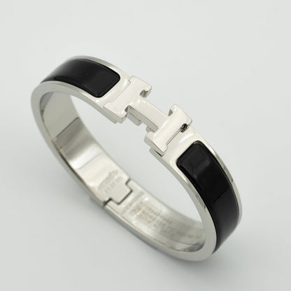 Mysitc H BLACK BRACELET