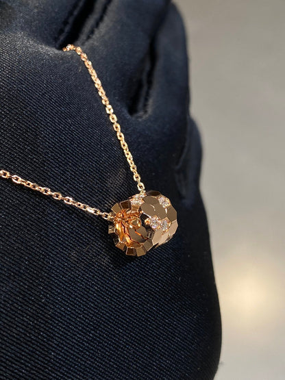 Mystic BEE LOVE DIAMOND NECKLACE