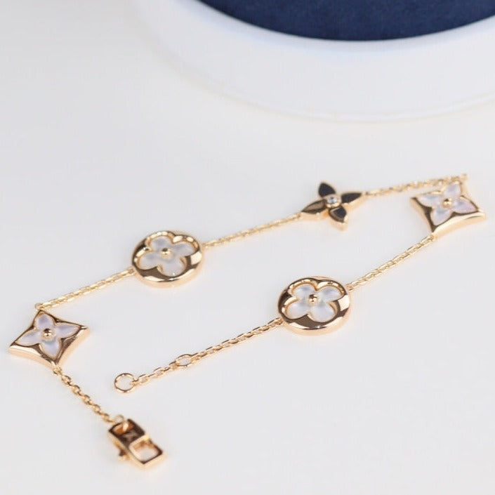 Mysitc LEAF CLOVER BRACELET