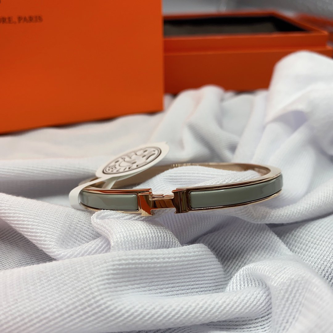 Mysitc CLASSIC HM CLIC GREEN 8MM ENAMEL BRACELET
