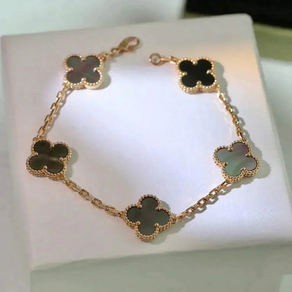 [Mysitc ]New CLOVER 5 MOTIF GRAY MOP BRACELET COLLECTION