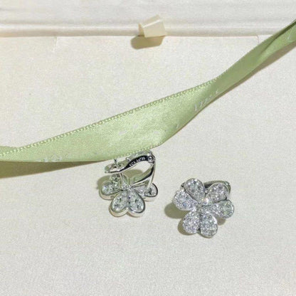 Mysitc FRIVOLE SILVER FLOWER DIAMOND EARRINGS