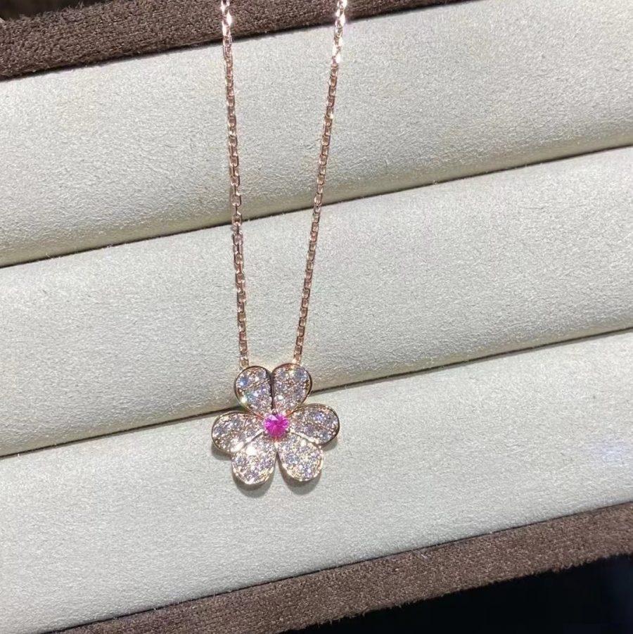 Mysitc FRIVOLE ROSE GOLD FLOWER DIAMOND NECKLACE