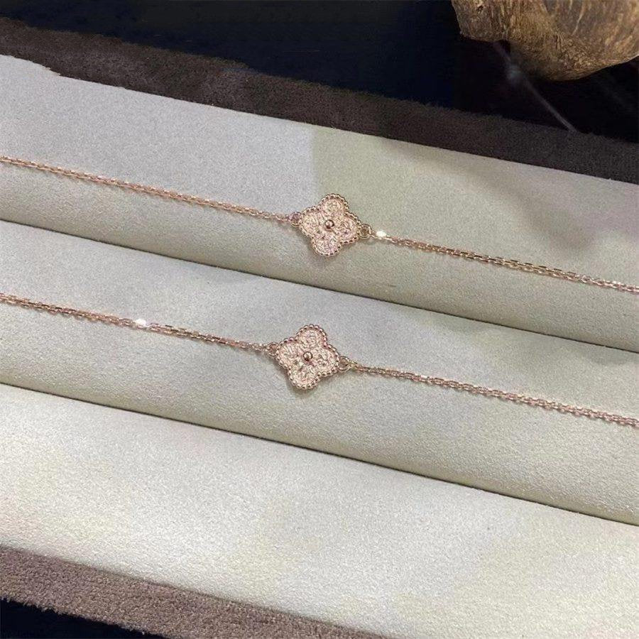 Mysitc CLOVER SINGLE FLOWER BRACELET