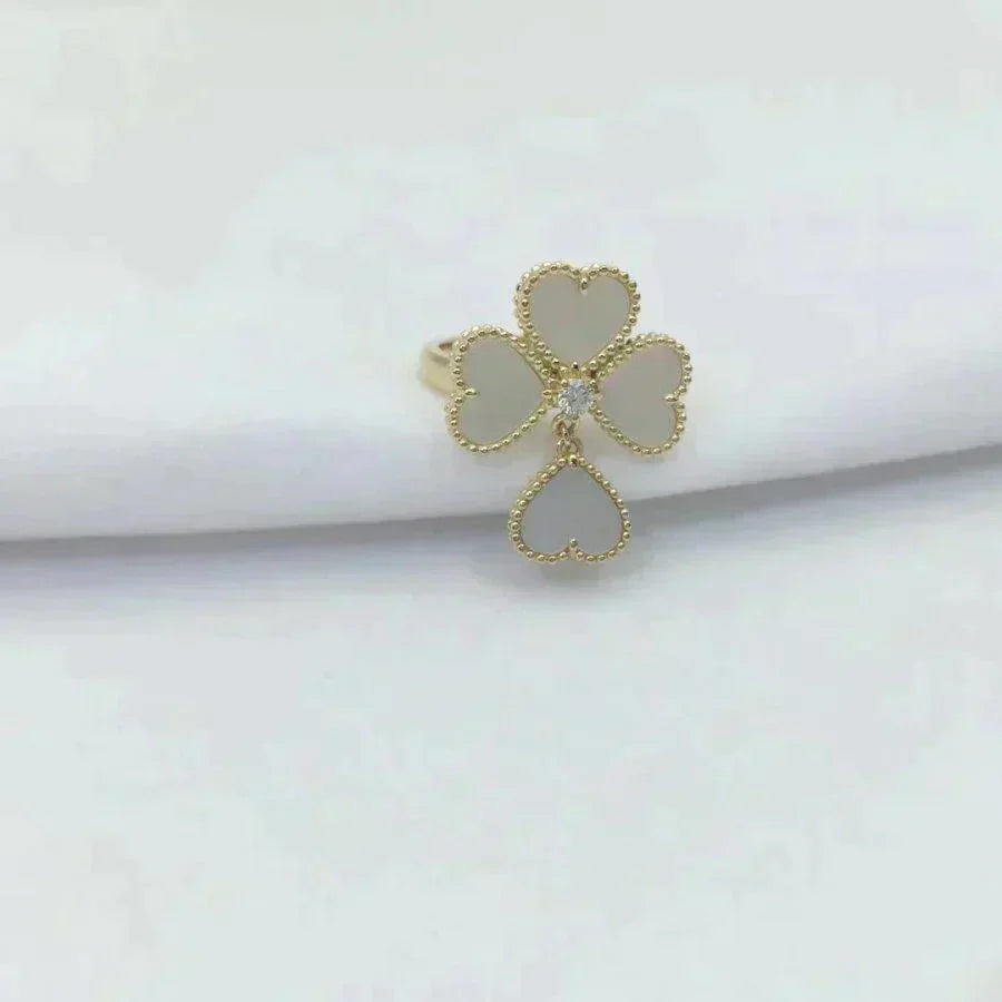 Mysitc SWEET CLOVER WHITE MOP RING