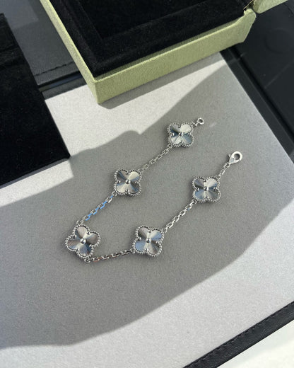 [Mystic] 新 クローバー5 モチーフ レーザー ブレスレット コレクション